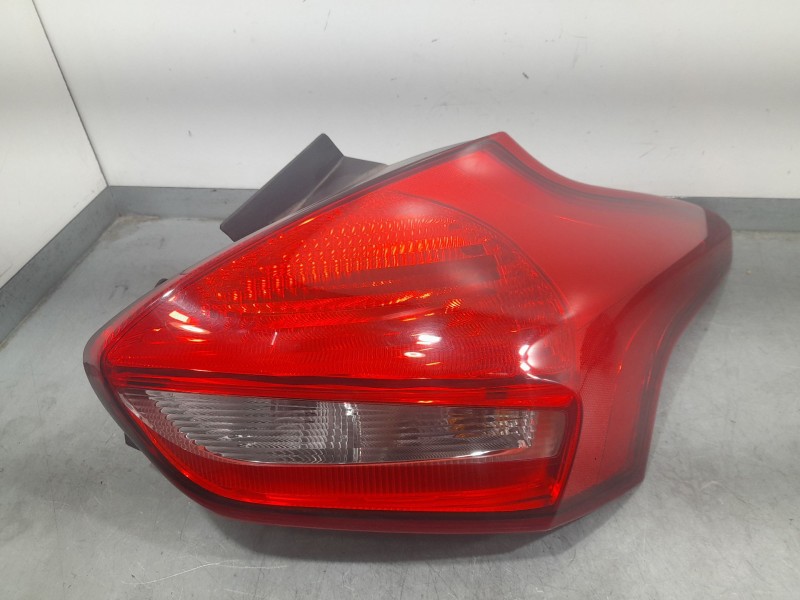 Recambio de piloto trasero derecho para ford focus iii 1.0 ecoboost referencia OEM IAM F1EB13404CF  