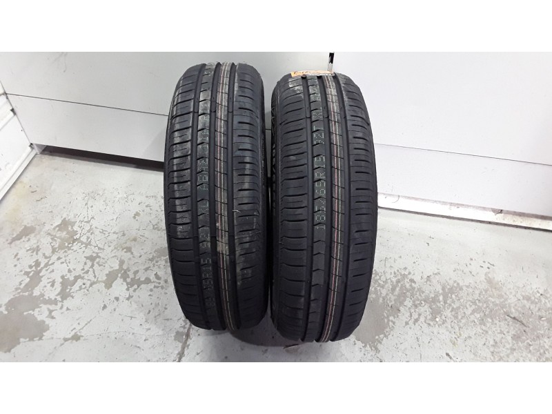 Recambio de neumatico pareja para neumaticos nuevos - referencia OEM IAM 185651592T TRACMAX 185/65/15/92T