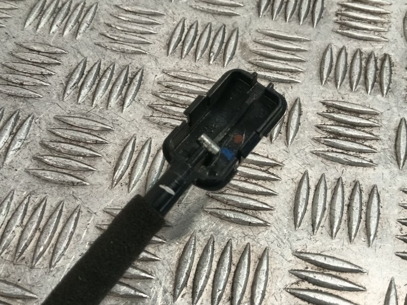 CERRADURA PUERTA TRASERA DERECHA 825002104R