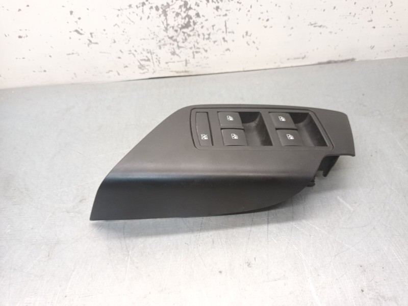 Recambio de mando elevalunas delantero izquierdo para opel insignia a sports tourer (g09) 1.6 cdti (35) referencia OEM IAM 22915