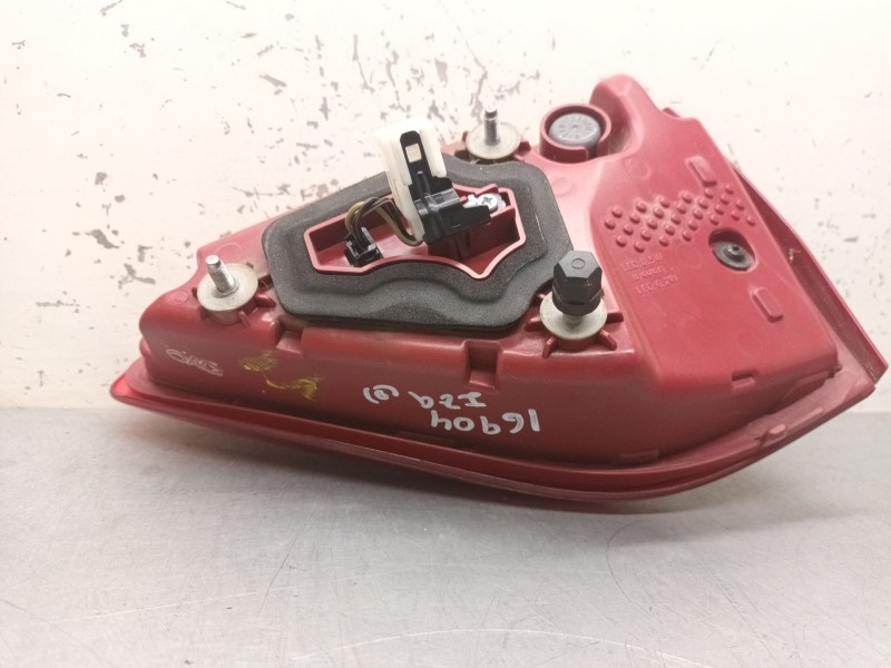 Recambio de piloto trasero izquierdo interior para kia stonic (yb) 1.0 t-gdi referencia OEM IAM 92403H8500  