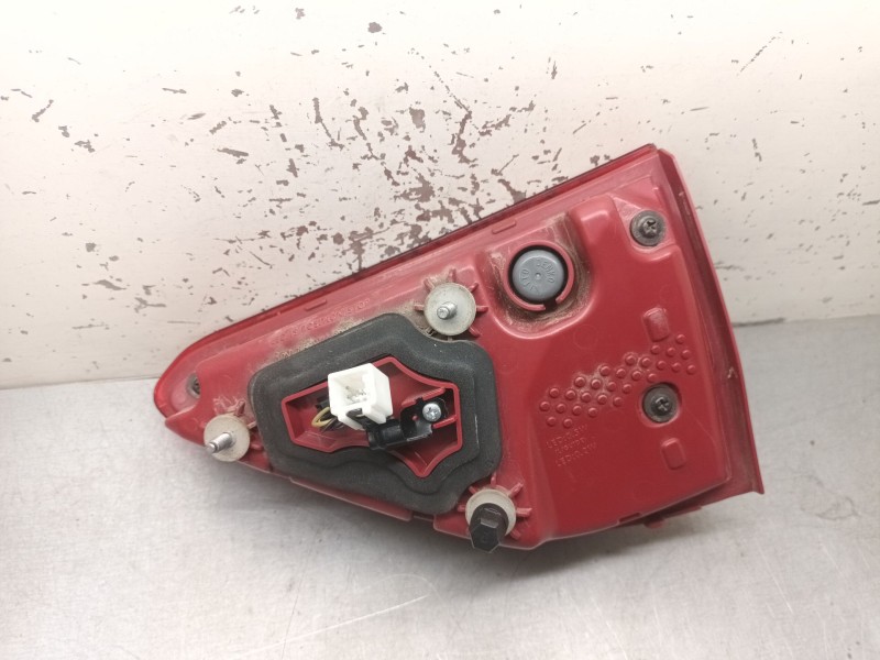 Recambio de piloto trasero izquierdo interior para kia stonic (yb) 1.0 t-gdi referencia OEM IAM 92403H8500  