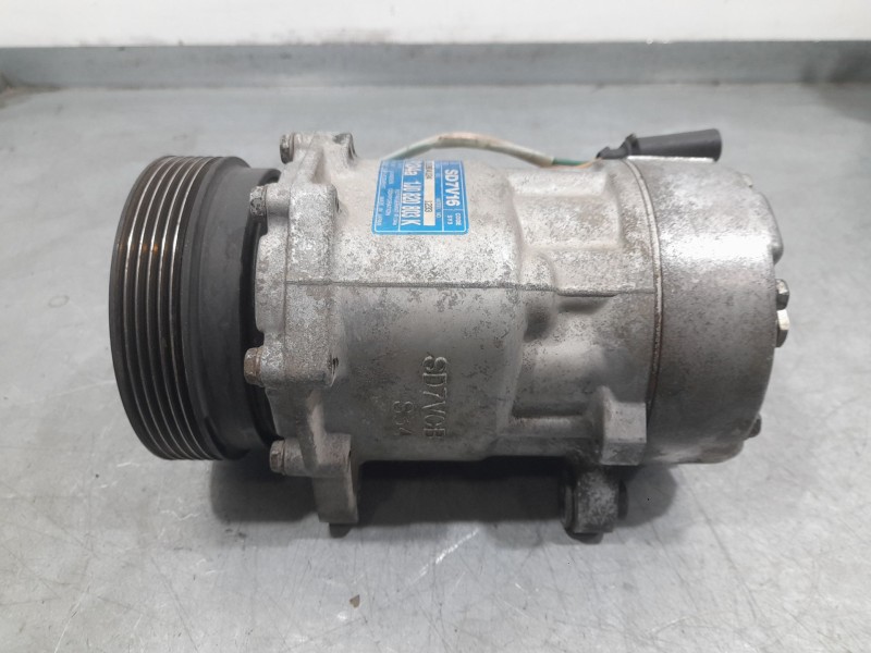 Recambio de compresor aire acondicionado para seat ibiza ii (6k1) 1.4 i referencia OEM IAM 1J0820803K  