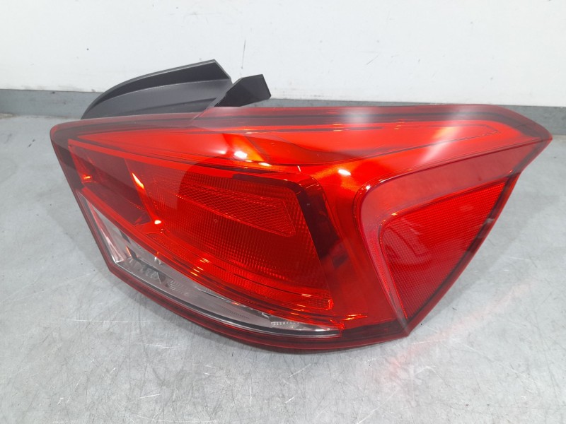 Recambio de piloto trasero derecho para seat ibiza v (kj1, kjg) 1.0 mpi referencia OEM IAM 6F0945096H 2SK2297012968 HELLA