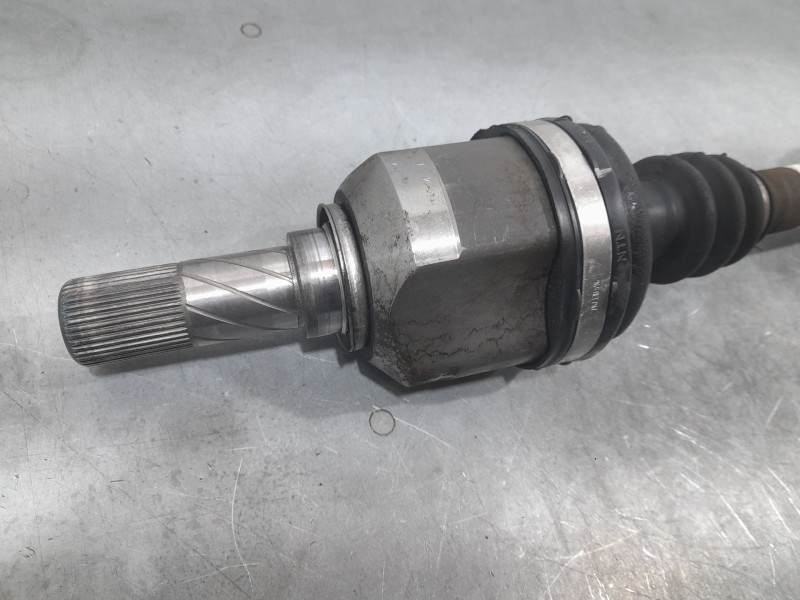 Recambio de transmision delantera izquierda para renault megane ii (bm0/1_, cm0/1_) 2.0 dci (bm1k, cm1k) referencia OEM IAM 8200