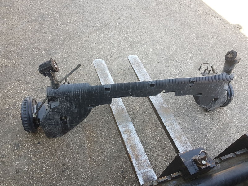 Recambio de puente trasero para dacia sandero iii 1.0 tce 100 eco-g referencia OEM IAM 555012504R TAMBOR C/ABS Y 4 TORNILLOS 