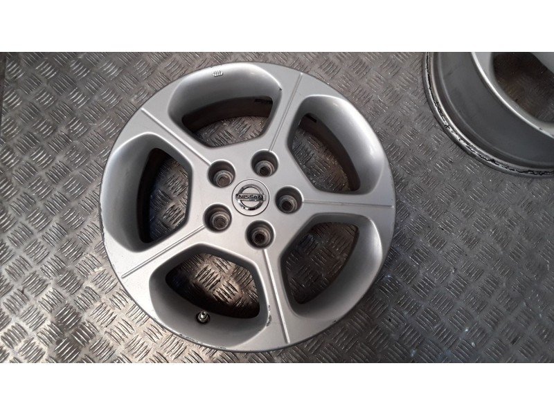 Recambio de juego llantas aluminio para nissan leaf (ze0) electric referencia OEM IAM 6.5X16 5 TORN ET40 ROZADAS ALUMINIO