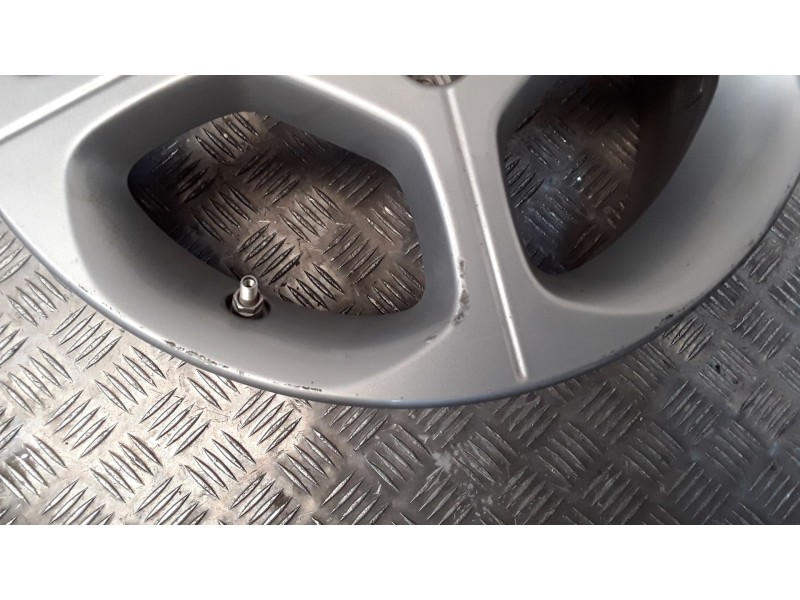 Recambio de juego llantas aluminio para nissan leaf (ze0) electric referencia OEM IAM 6.5X16 5 TORN ET40 ROZADAS ALUMINIO