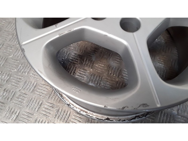 Recambio de juego llantas aluminio para nissan leaf (ze0) electric referencia OEM IAM 6.5X16 5 TORN ET40 ROZADAS ALUMINIO