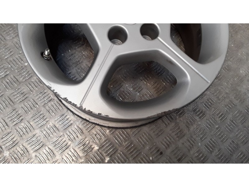 Recambio de juego llantas aluminio para nissan leaf (ze0) electric referencia OEM IAM 6.5X16 5 TORN ET40 ROZADAS ALUMINIO