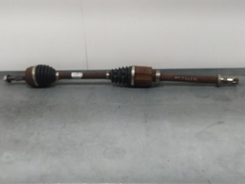 Recambio de transmision delantera derecha para dacia duster ii prestige referencia OEM IAM 391002885R  