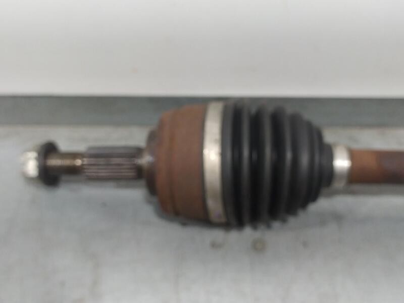 Recambio de transmision delantera derecha para dacia duster ii prestige referencia OEM IAM 391002885R  