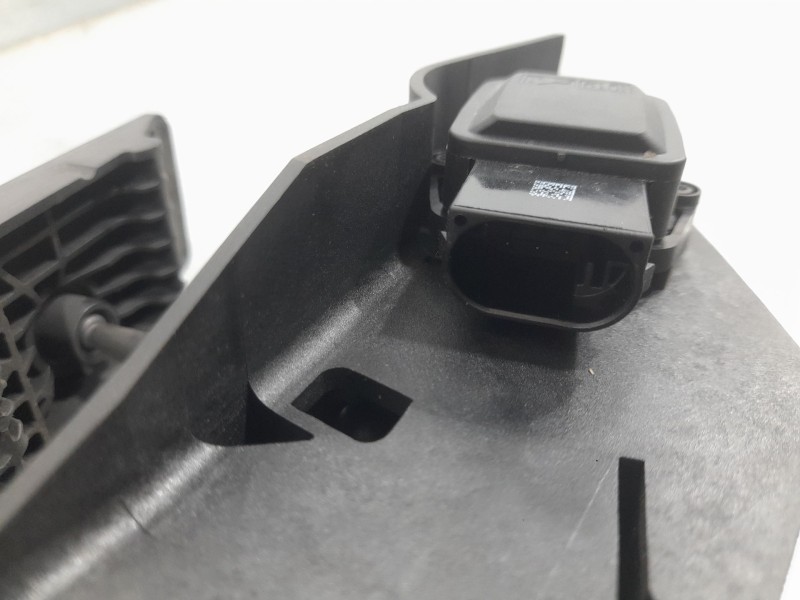 Recambio de potenciometro pedal para bmw 3 (e90) 325 i referencia OEM IAM 35426772645  