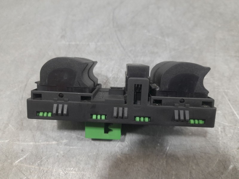 Recambio de mando elevalunas delantero izquierdo para fiat tipo hatchback (356_, 357_) 1.3 d (356hxh1a) referencia OEM IAM 73563