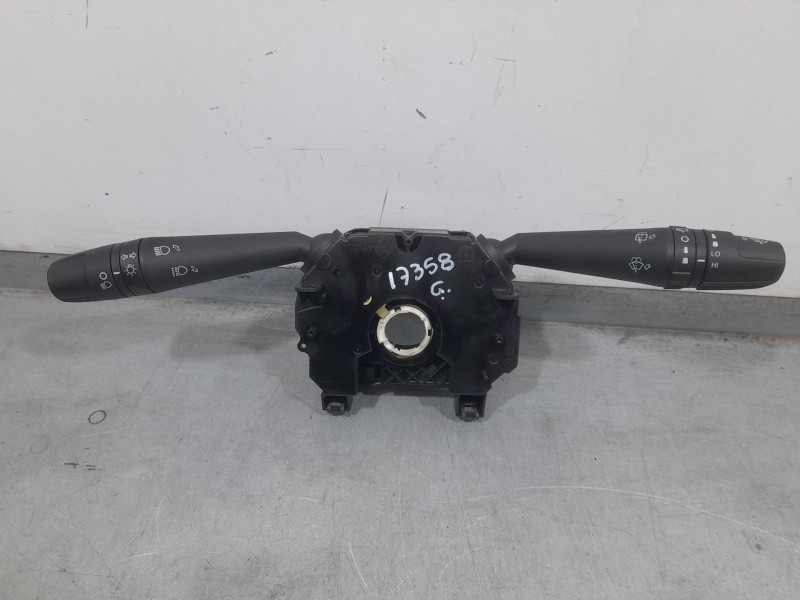 Recambio de mando luces y limpia para fiat tipo hatchback (356_, 357_) 1.3 d (356hxh1a) referencia OEM IAM 7357209830  