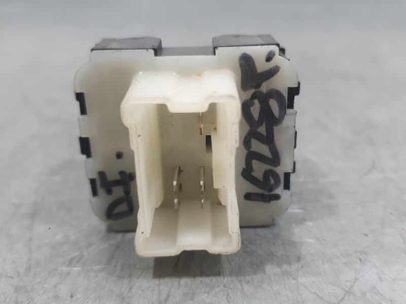 Recambio de mando elevalunas delantero izquierdo para dacia sandero stepway essential referencia OEM IAM 254112588R DELANTERO C/