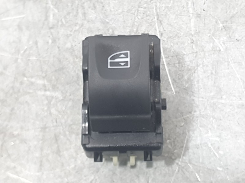 Recambio de mando elevalunas trasero izquierdo para dacia sandero stepway essential referencia OEM IAM 254118439R  