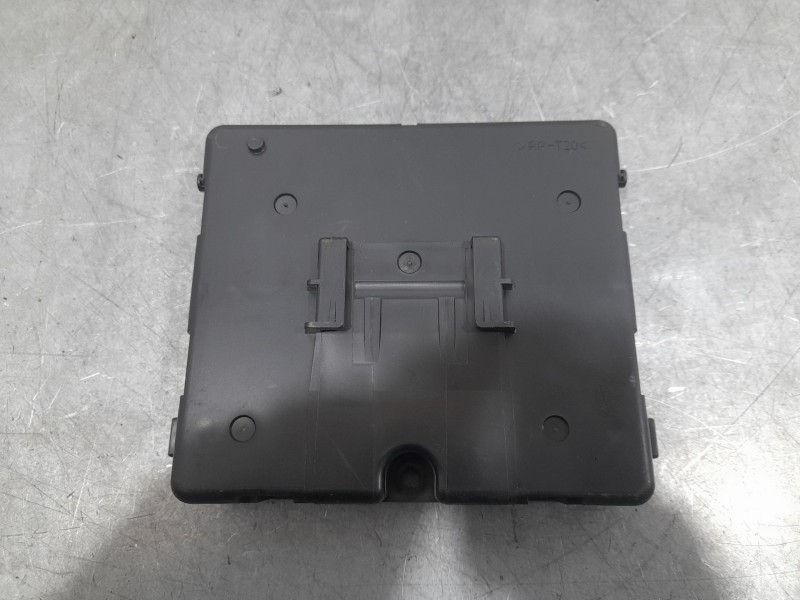 Recambio de modulo electronico para dacia sandero stepway essential referencia OEM IAM 285255204R 27760E911C CALSONIC