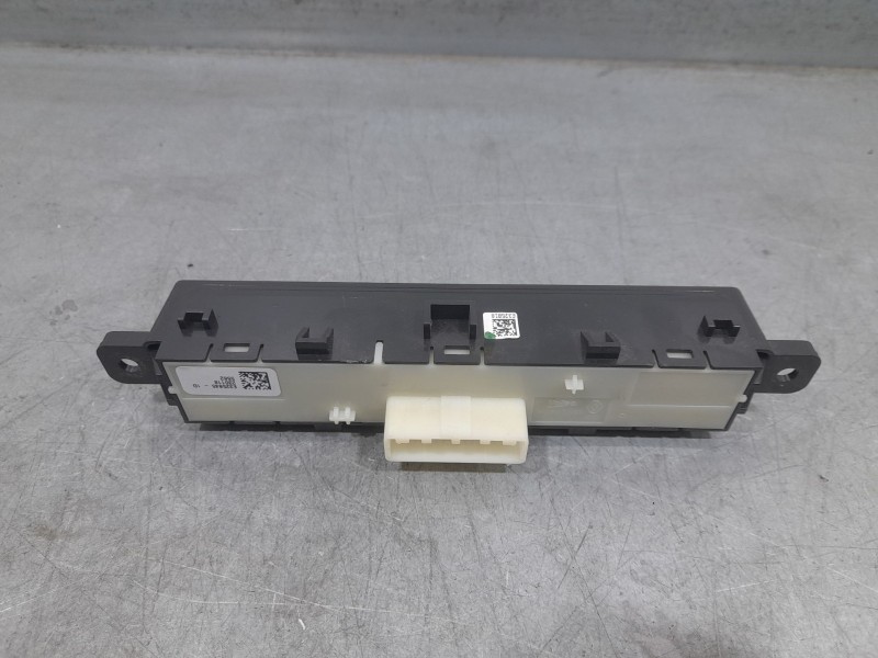 Recambio de mando multifuncion para dacia sandero stepway essential referencia OEM IAM 283E85816R  