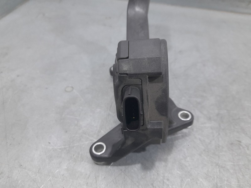 Recambio de potenciometro pedal para toyota corolla (e21) hybrid active referencia OEM IAM 7811002210  