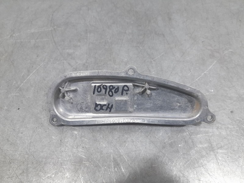 Recambio de centralita luces para dacia sandero iii 1.0 tce 100 eco-g referencia OEM IAM VP00218061 DERECHA 