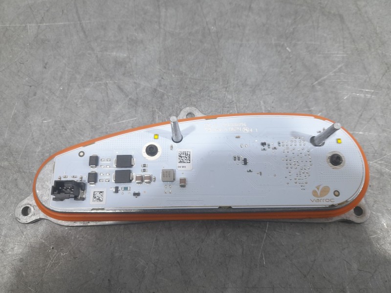 Recambio de centralita luces para dacia sandero iii 1.0 tce 100 eco-g referencia OEM IAM VP00218061 DERECHA 