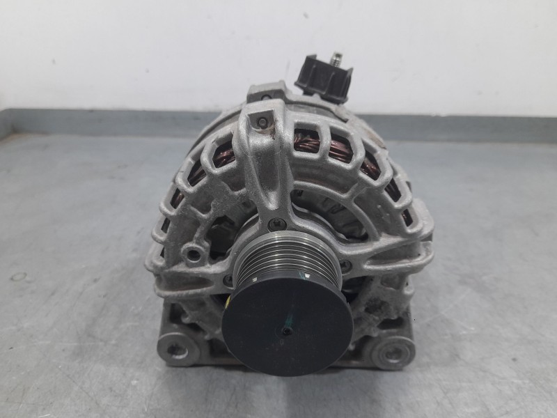 Recambio de alternador para dacia sandero iii 1.0 tce 100 eco-g referencia OEM IAM 231001629R  