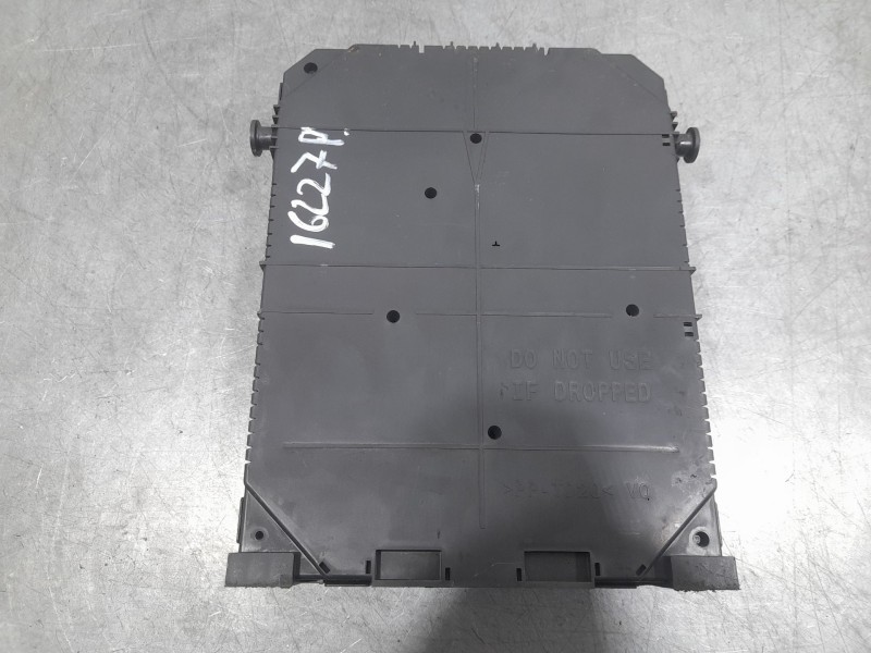 Recambio de caja reles / fusibles para peugeot 3008 gt-line referencia OEM IAM 9819855080 BSI 