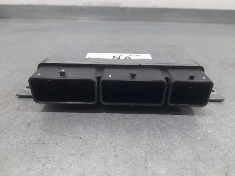 Recambio de centralita motor uce para dacia sandero stepway essential referencia OEM IAM 237104639S  