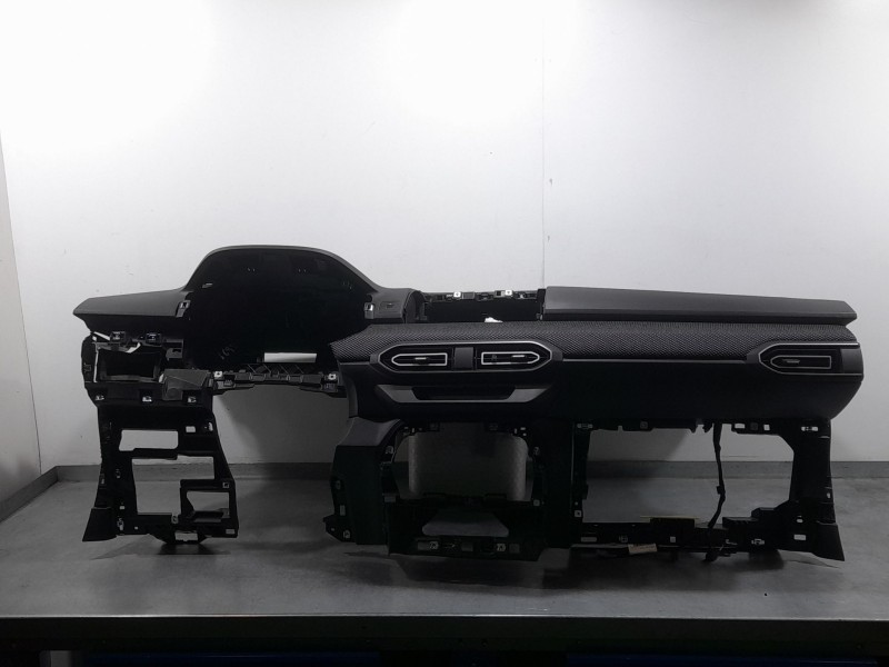 Recambio de kit airbag para dacia sandero iii 1.0 tce 100 eco-g referencia OEM IAM 985701003R C/SALPICADERO Y PRETENSORES 