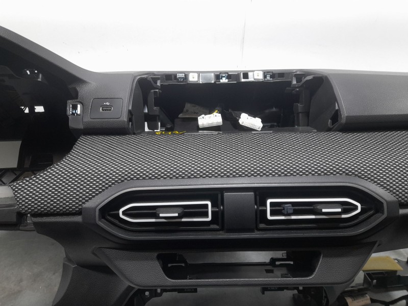 Recambio de kit airbag para dacia sandero iii 1.0 tce 100 eco-g referencia OEM IAM 985701003R C/SALPICADERO Y PRETENSORES 