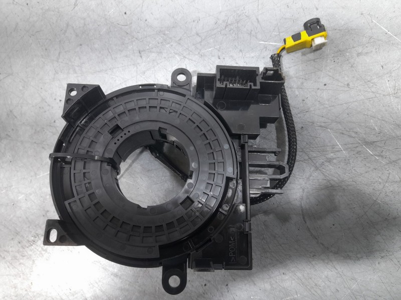 Recambio de kit airbag para dacia sandero iii 1.0 tce 100 eco-g referencia OEM IAM 985701003R C/SALPICADERO Y PRETENSORES 