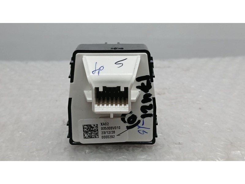 Recambio de mando retrovisor para hyundai i20 iii (bc3, bi3) 1.2 referencia OEM IAM 93530BV010  