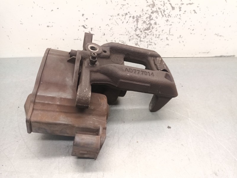 Recambio de pinza freno trasera izquierda para citroën c4 picasso ii 1.6 bluehdi 120 referencia OEM IAM 1608999580  