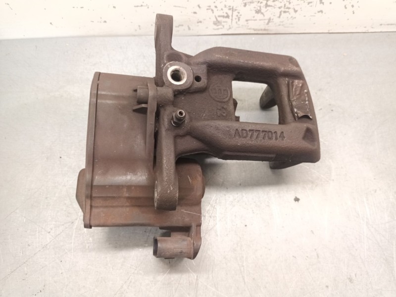 Recambio de pinza freno trasera izquierda para citroën c4 picasso ii 1.6 bluehdi 120 referencia OEM IAM 1608999580  