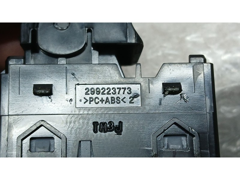 Recambio de mando elevalunas delantero derecho para hyundai i20 iii (bc3, bi3) 1.2 referencia OEM IAM 93581Q0000  