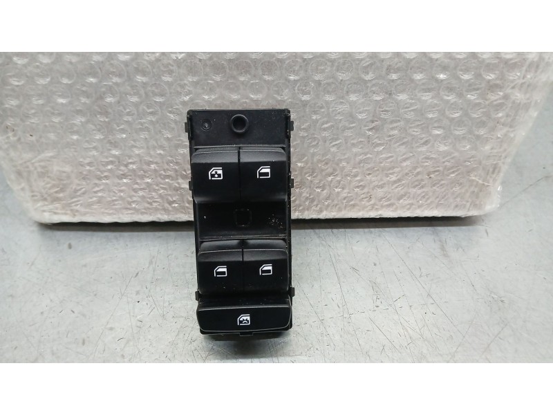 Recambio de mando elevalunas delantero izquierdo para hyundai i20 iii (bc3, bi3) 1.2 referencia OEM IAM 93571Q0210  