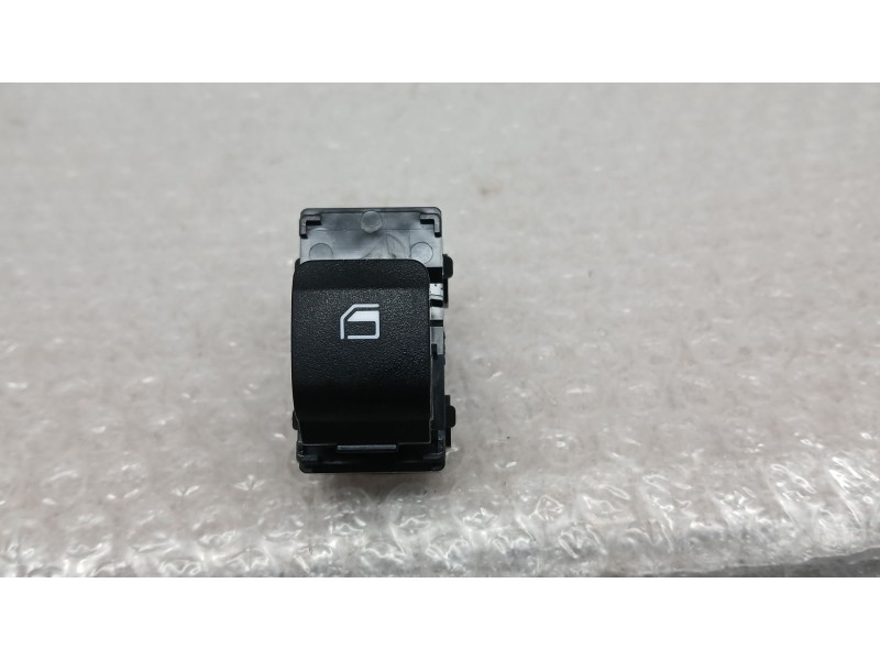 Recambio de mando elevalunas trasero izquierdo para hyundai i20 iii (bc3, bi3) 1.2 referencia OEM IAM 93581Q0000  