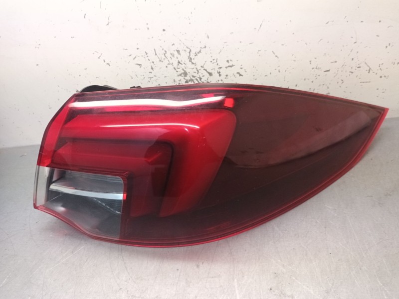 Recambio de piloto trasero derecho exterior para opel insignia b grand sport (z18) 1.5 (68) referencia OEM IAM 39125836  