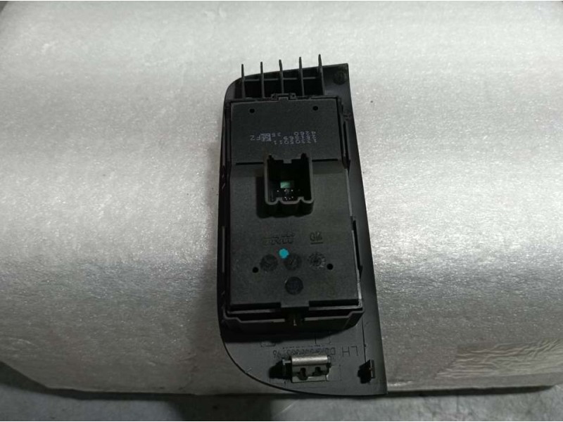 Recambio de mando elevalunas delantero izquierdo para opel zafira tourer expression referencia OEM IAM 13305011  