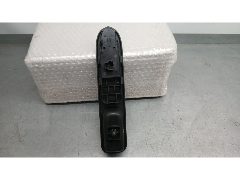 Recambio de mando elevalunas delantero izquierdo para peugeot 307 sw (3h) 1.6 16v referencia OEM IAM 96351622XT C/MANDO RETROVIS