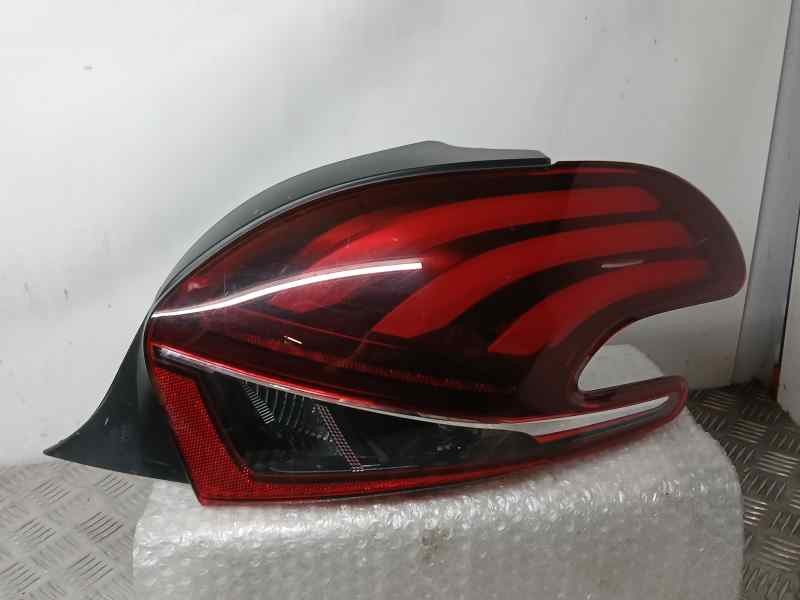 Recambio de piloto trasero derecho para peugeot 208 style referencia OEM IAM 9810430580  TOCADO