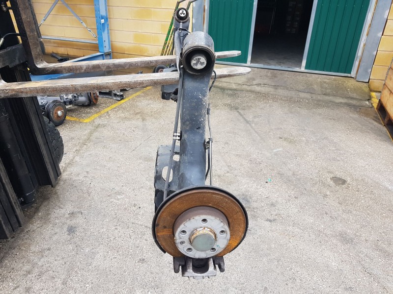 Recambio de puente trasero para volkswagen polo v (6r1, 6c1) 1.4 (6r1) referencia OEM IAM 6R0500051B DISCOS C/ABS Y 5 TORNILLOS 