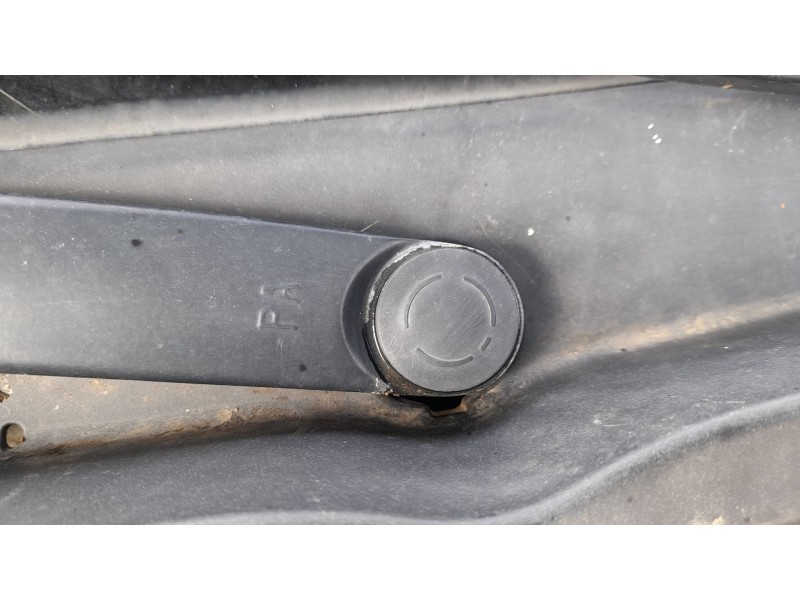 Recambio de motor limpia delantero para kia rio iii (ub) 1.2 cvvt referencia OEM IAM 981101W000  