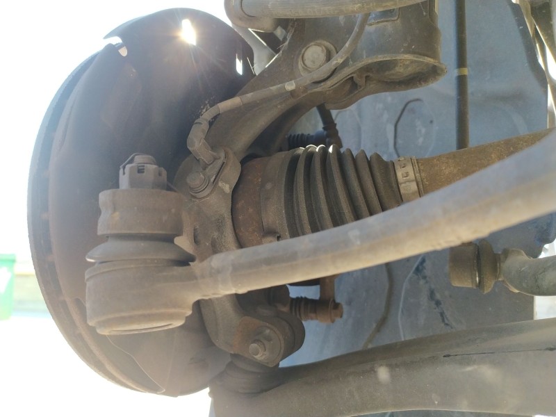 Recambio de mangueta delantera izquierda para kia rio iii (ub) 1.2 cvvt referencia OEM IAM 517151W001  