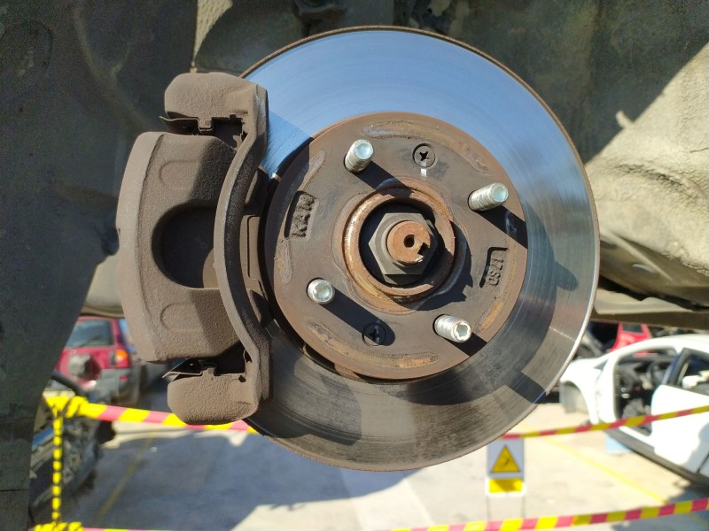 Recambio de mangueta delantera izquierda para kia rio iii (ub) 1.2 cvvt referencia OEM IAM 517151W001  