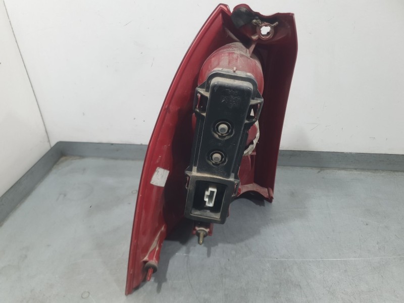 Recambio de piloto trasero derecho para peugeot 307 sw (3h) 2.0 hdi 110 referencia OEM IAM 6351Q6  