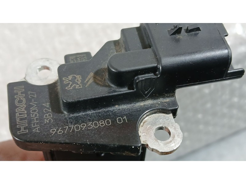 Recambio de caudalimetro para citroën jumper iii furgoneta 2.2 bluehdi 120 referencia OEM IAM 9677093080 HITACHI AFH50M27