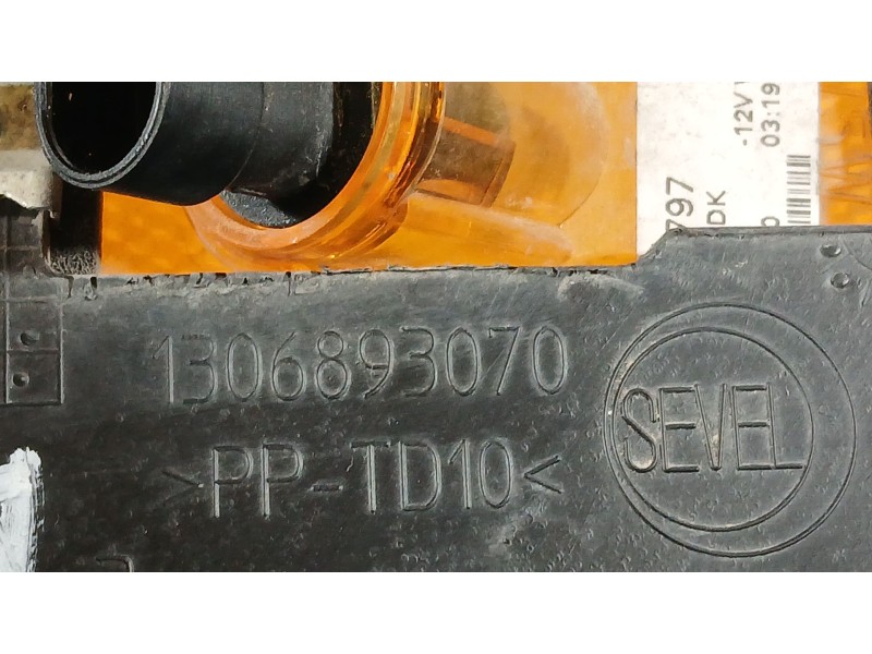 Recambio de moldura para fiat ducato furgoneta (250_) 150 multijet 2,3 d referencia OEM IAM  LATERAL DERECHO DELANTERA 