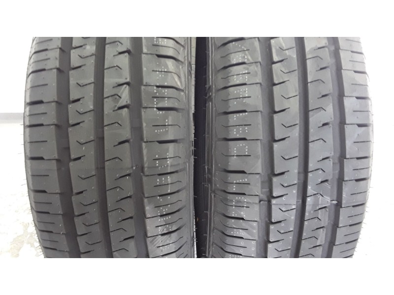 Recambio de neumatico pareja para neumaticos nuevos - referencia OEM IAM 1956516C SAILUN 195/65/16/104T